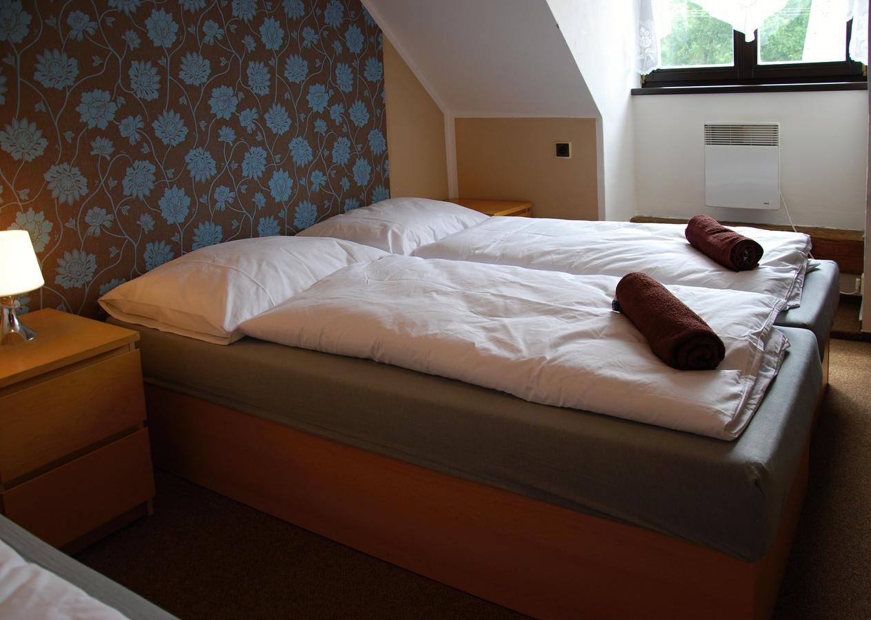 Hotel Veveri Veverska Bityska Екстериор снимка